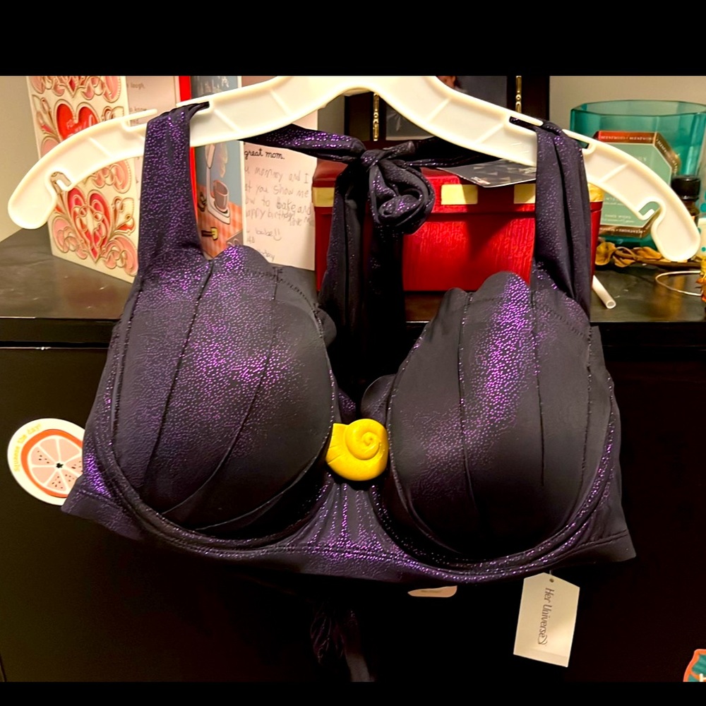 Ursula halter bikini top